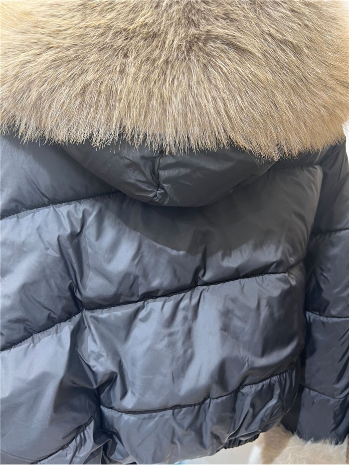Chaqueta corta acolchada con pelo