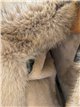 Chaqueta efecto piel con cuello de pelo