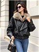 Chaqueta efecto piel con cuello de pelo