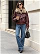 Chaqueta efecto piel con cuello de pelo