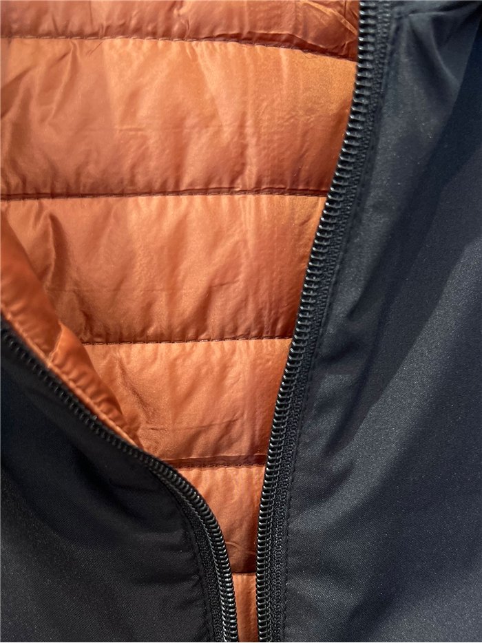 Chaqueta reversible acolchada con capucha