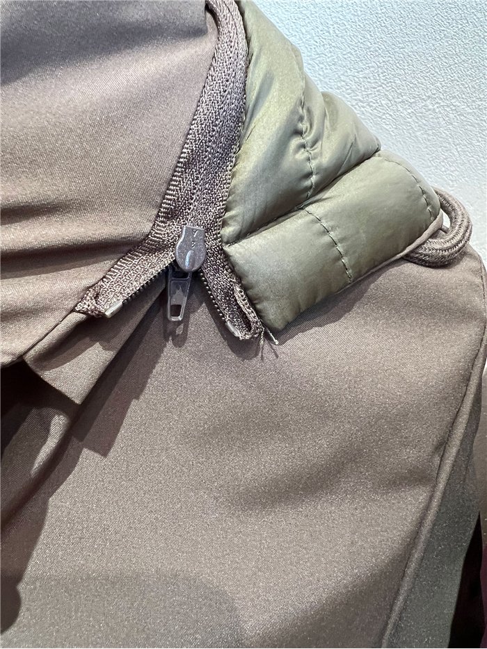 Chaqueta reversible acolchada con capucha