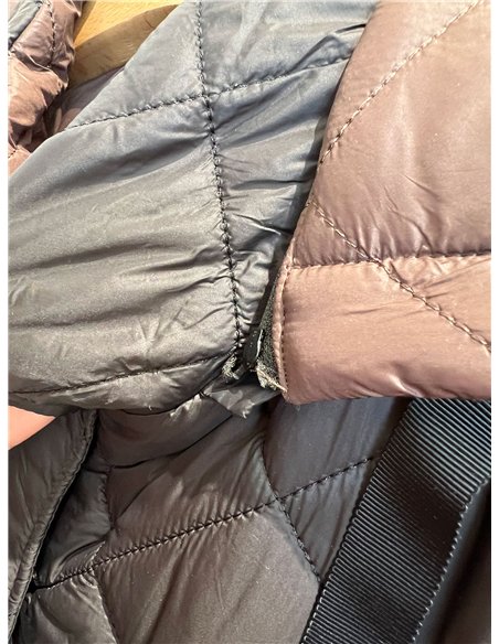 Abrigo acolchado reversible de rombos