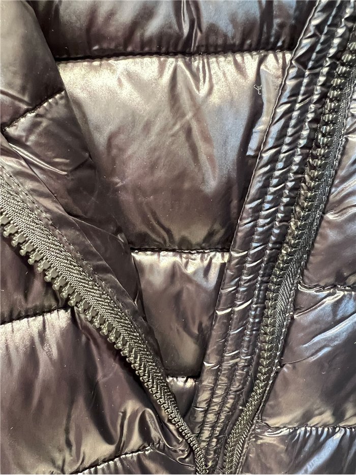 Glossy cropped puffer jacket with hood