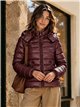 Chaqueta acolchada corta con capucha