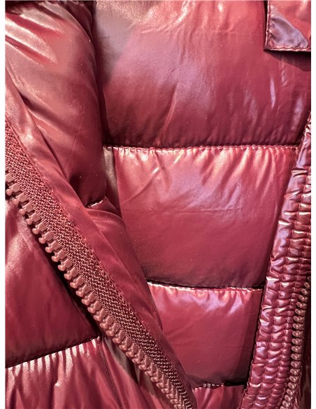 Chaqueta acolchada corta con capucha