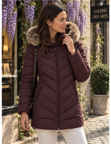 Abrigo largo acolchado con capucha de pelo