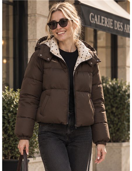 Chaqueta reversible acolchada de lunares con capucha