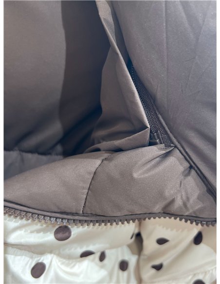 Chaqueta reversible acolchada de lunares con capucha