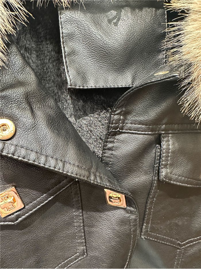 Chaqueta efecto piel con pelo