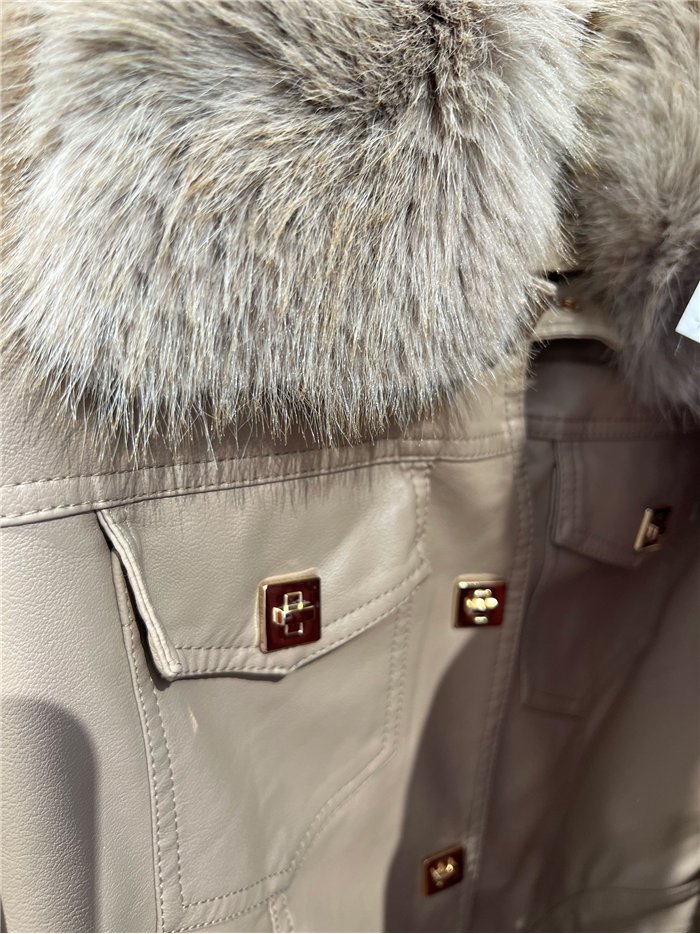 Chaqueta efecto piel con pelo
