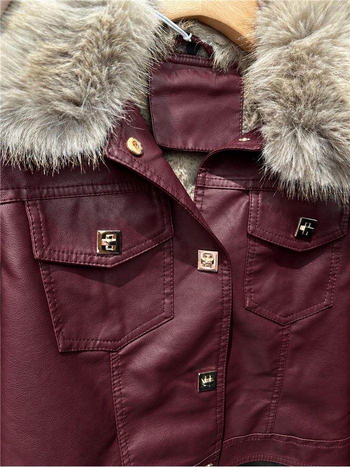 Chaqueta efecto piel con pelo