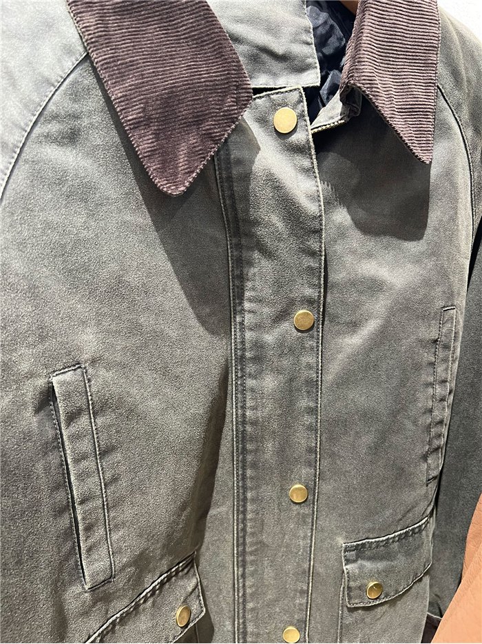 Parka encerada acolchada cuello pana