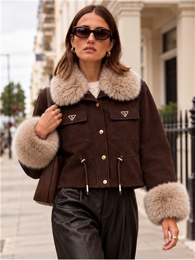 Chaqueta efecto piel con cuello y puños de pelo