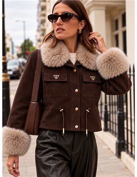 Chaqueta efecto piel con cuello y puños de pelo