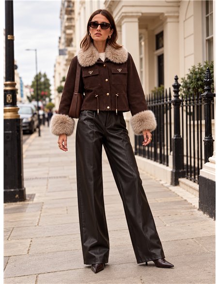 Chaqueta efecto piel con cuello y puños de pelo