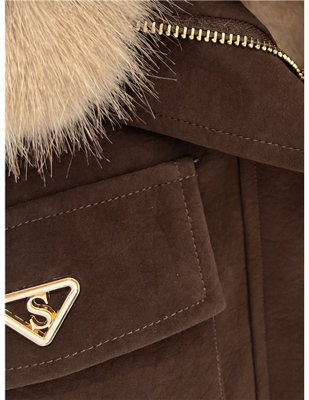 Chaqueta efecto piel con cuello y puños de pelo