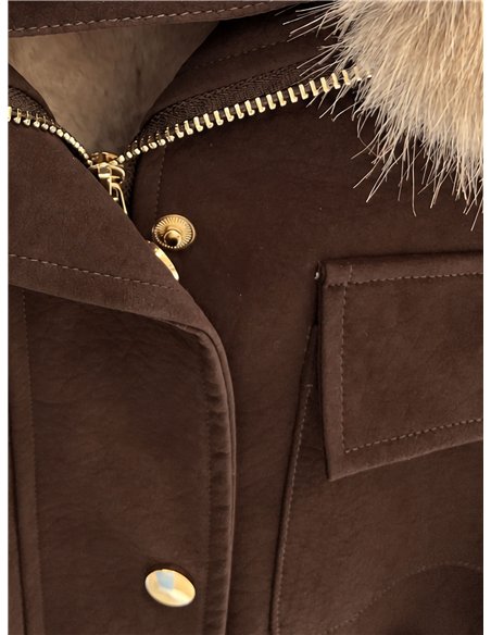Chaqueta efecto piel con cuello y puños de pelo