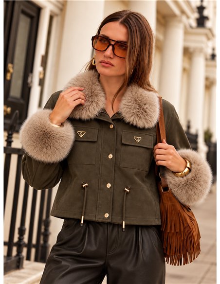 Chaqueta efecto piel con cuello y puños de pelo