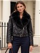Chaqueta biker efecto piel con cuello de pelo