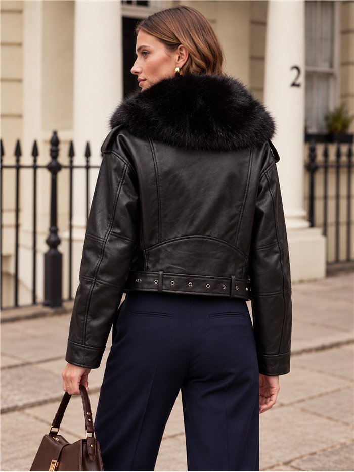 Chaqueta biker efecto piel con cuello de pelo