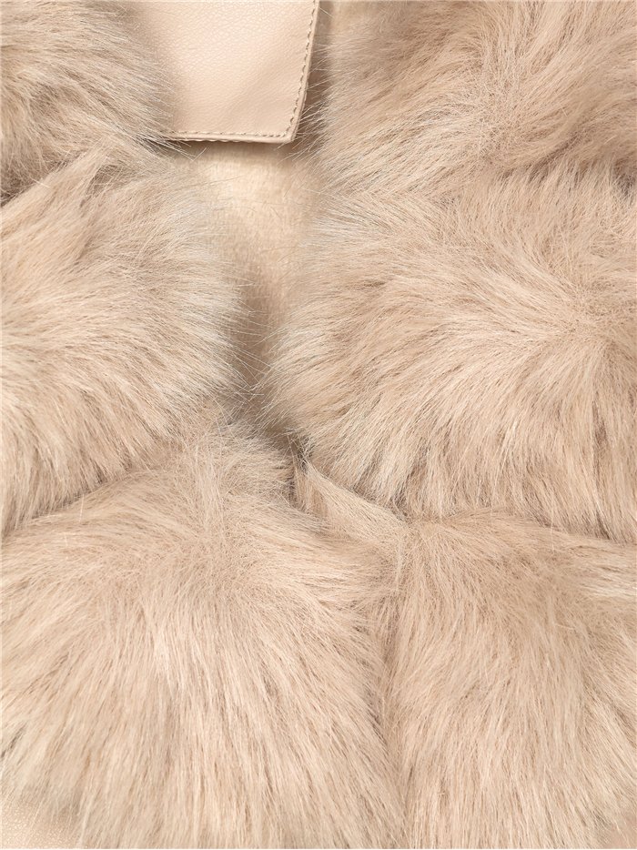 Chaqueta biker efecto piel con cuello de pelo