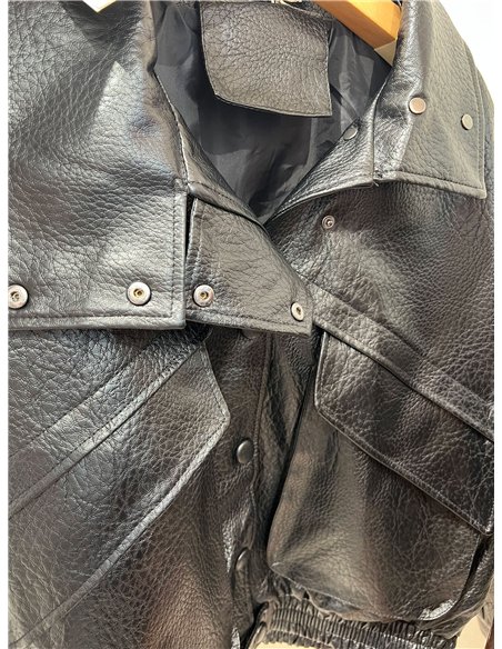 Chaqueta bomber efecto piel cuello alto