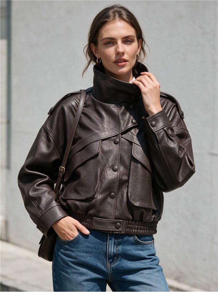 Chaqueta bomber efecto piel cuello alto