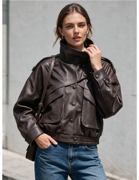 Chaqueta bomber efecto piel cuello alto