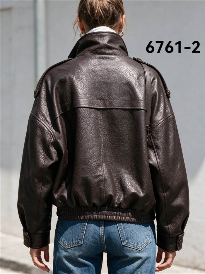 Chaqueta bomber efecto piel cuello alto