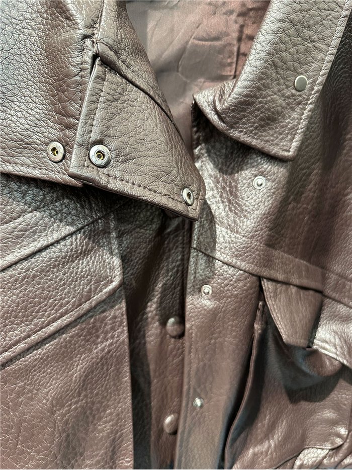 Chaqueta bomber efecto piel cuello alto