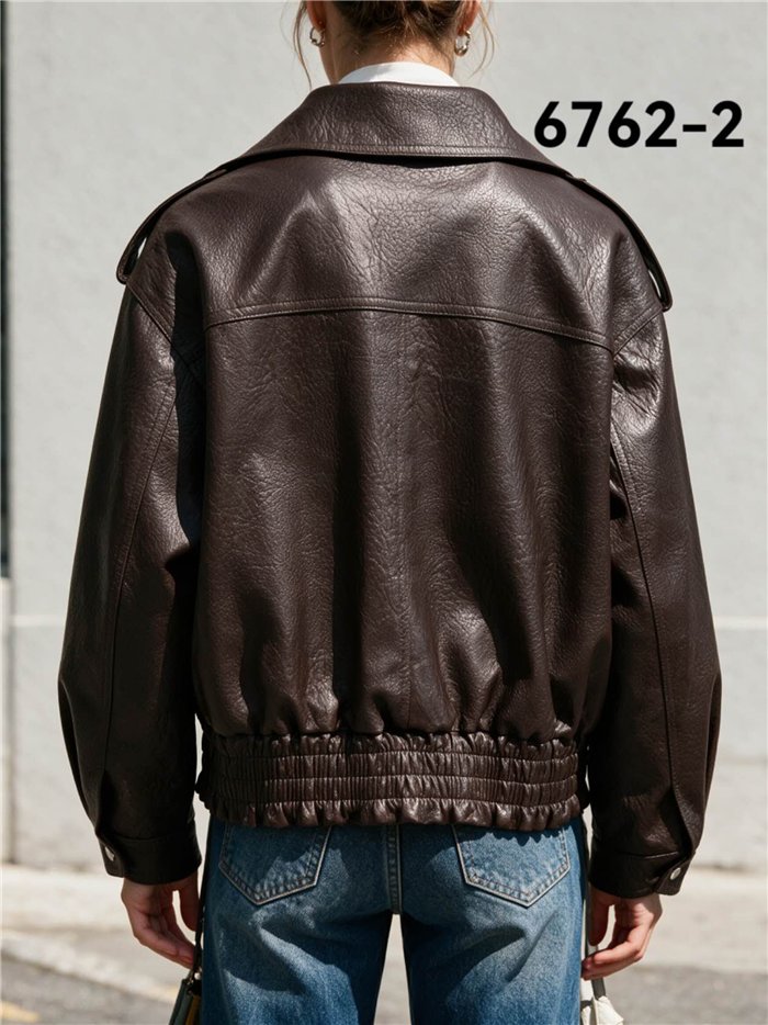 Chaqueta biker efecto piel con bolsillos