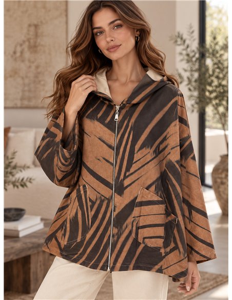 Chaqueta estampada talla grande con capucha