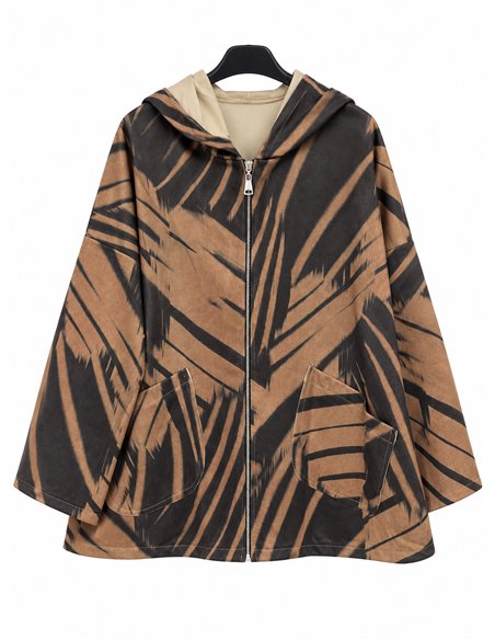 Chaqueta estampada talla grande con capucha