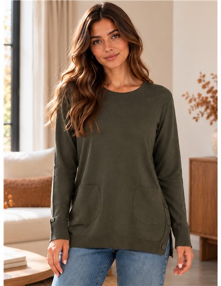 Pull à poches et boutons latéraux