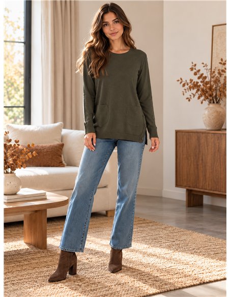 Pull à poches et boutons latéraux