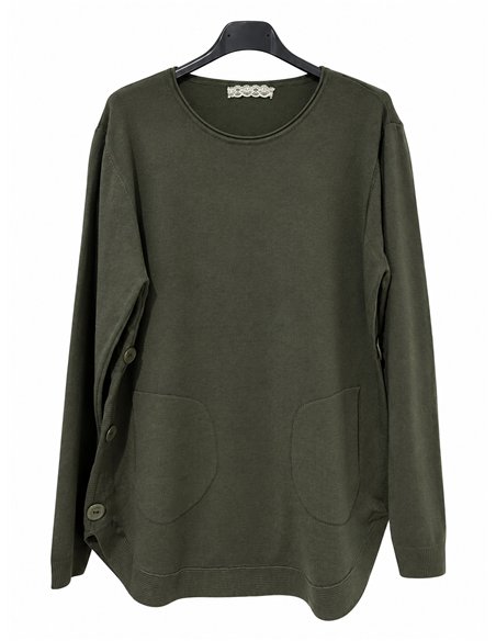 Pull à poches et boutons latéraux
