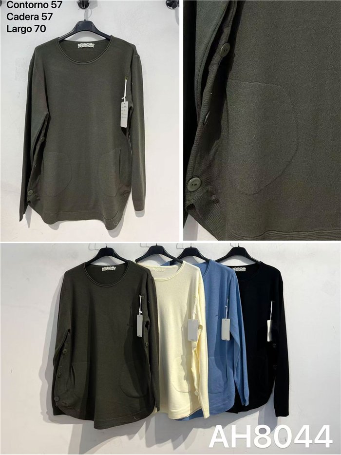 Pull à poches et boutons latéraux