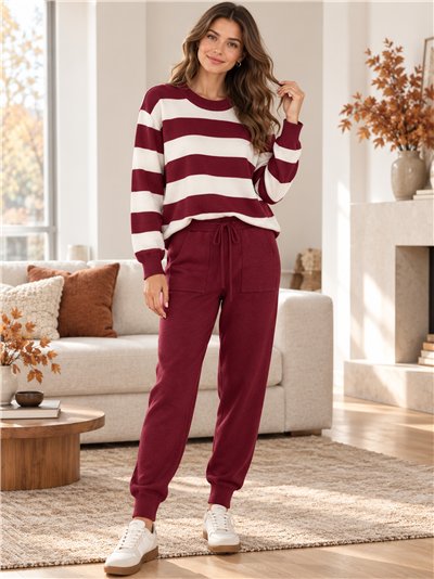 Conjunto jersey rayas y pantalón jogger
