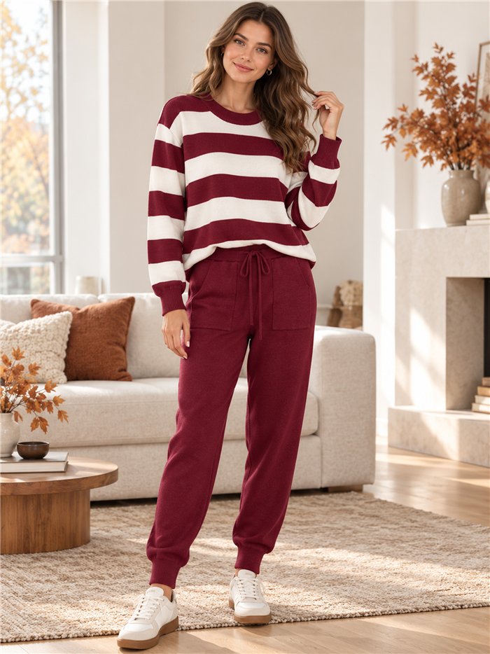 Conjunto jersey rayas y pantalón jogger