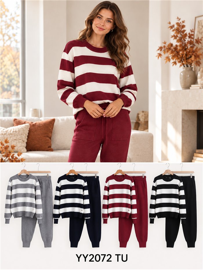 Conjunto jersey rayas y pantalón jogger