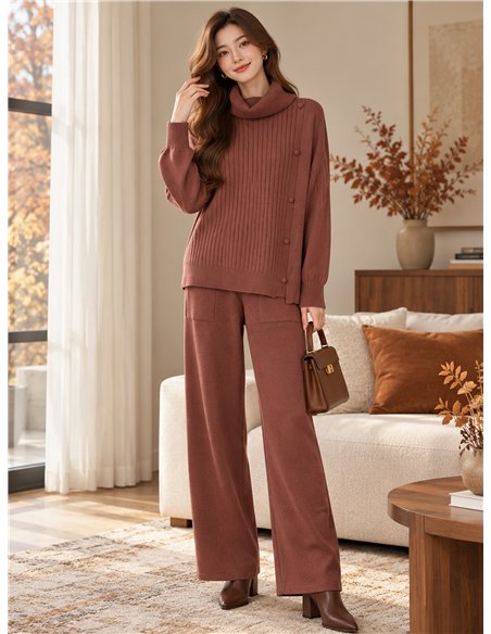 Set aus geripptem Rollkragenpullover und weit geschnittener Hose