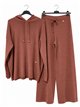 Set aus übergroßem Kapuzenpullover und weit geschnittener Hose