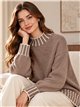 Kontrastfarbener Rollkragenpullover