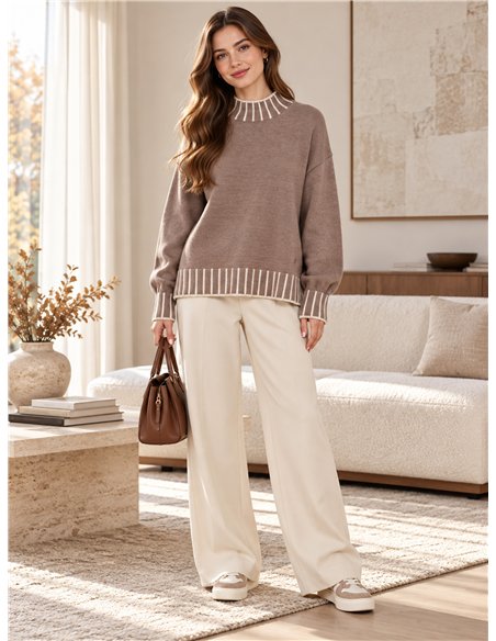 Kontrastfarbener Rollkragenpullover