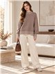 Kontrastfarbener Rollkragenpullover
