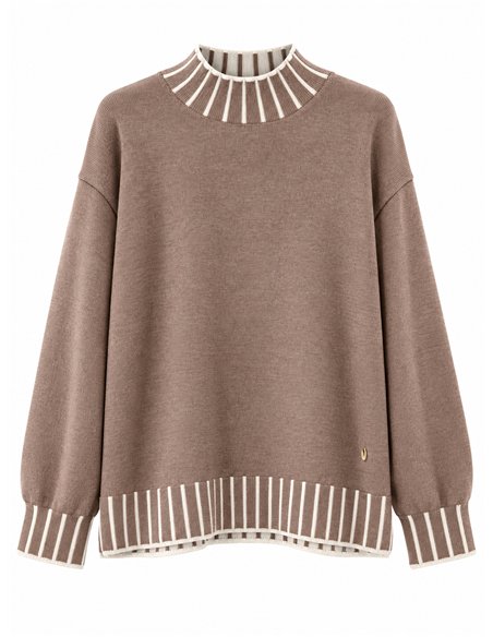 Kontrastfarbener Rollkragenpullover
