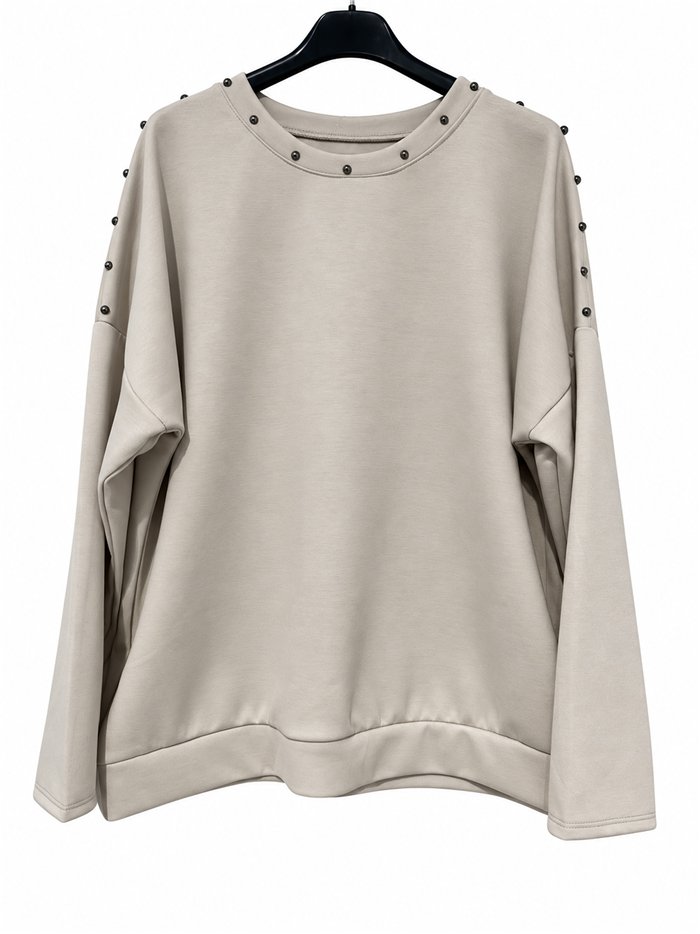 Sudadera tachuelas
