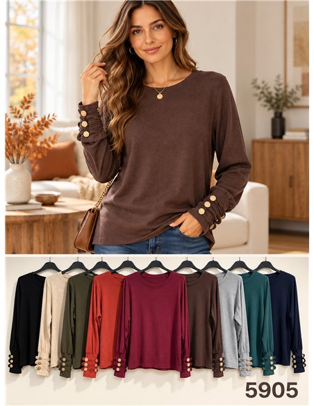 T-shirt con bottoni e polsini