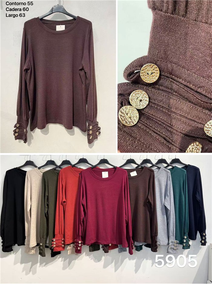 T-shirt con bottoni e polsini